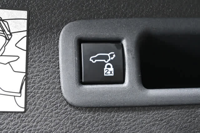 Used 2024 Toyota Sienna XLE image 11