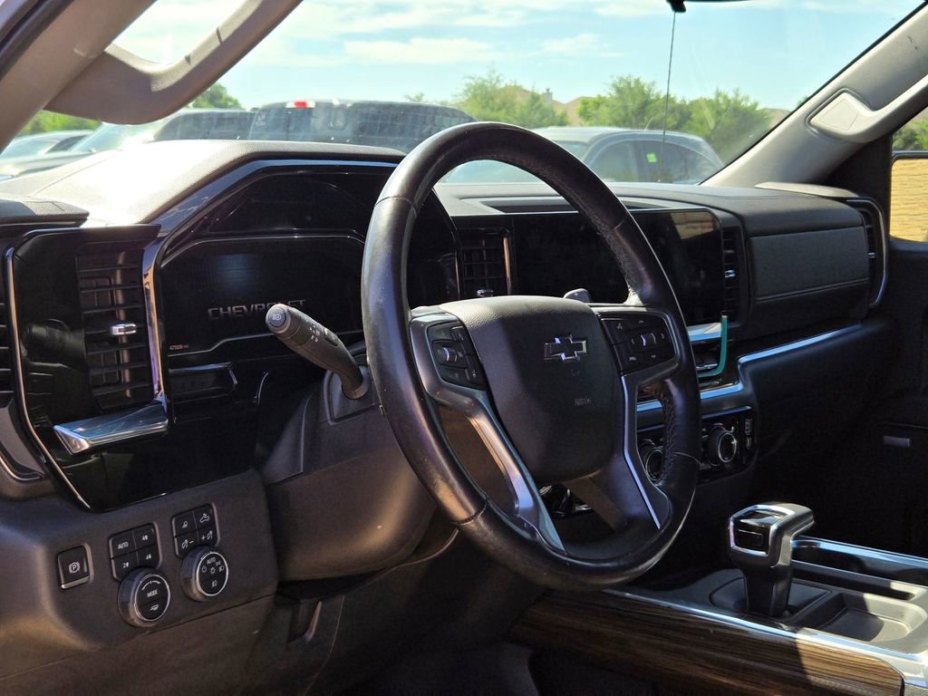 Used 2022 Chevrolet Silverado 1500 RST w/ Texas Edition Plus AWD/4WD image 5