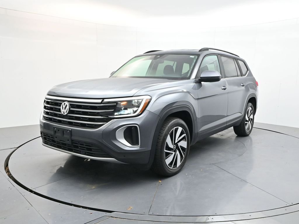Used 2024 Volkswagen Atlas SE image 3