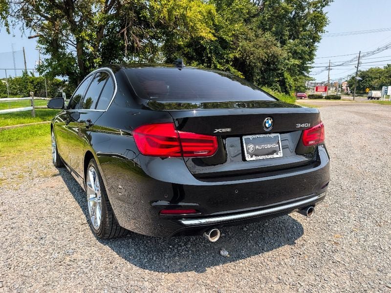 Used 2018 BMW 340i xDrive Sedan AWD/4WD image 8