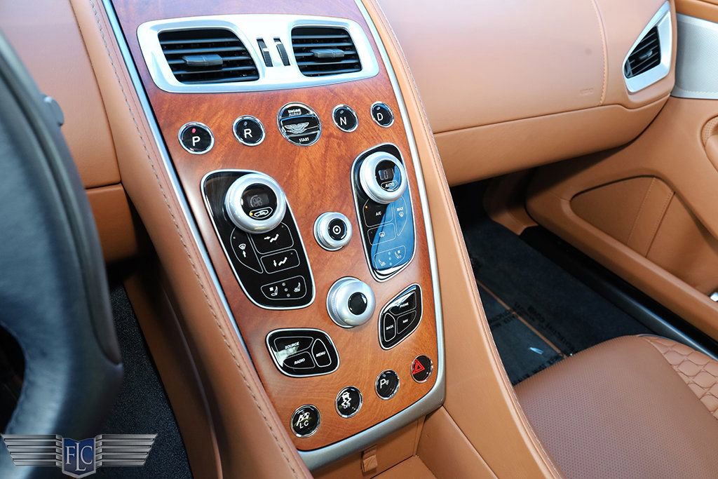 Used 2016 Aston Martin Vanquish Volante RWD image 27
