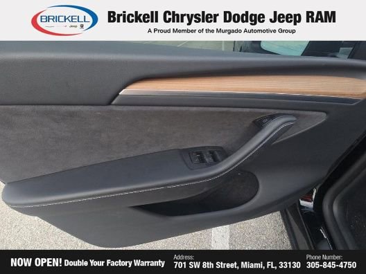 Used 2025 Tesla Model Y Performance AWD/4WD image 28