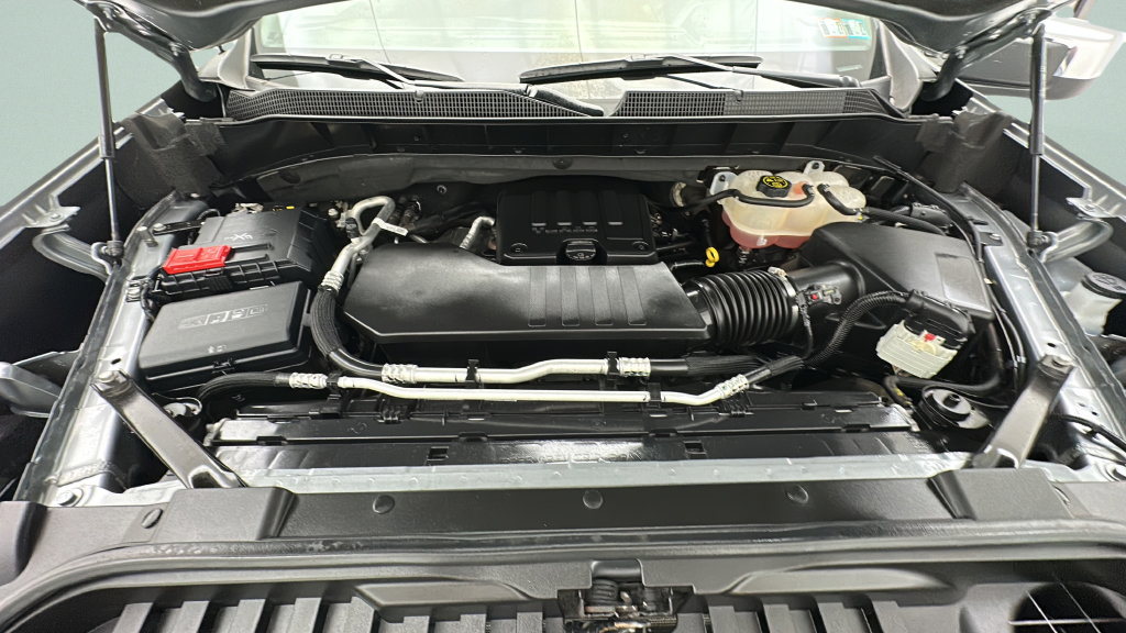 Used 2024 Chevrolet Silverado 1500 LT AWD/4WD image 23