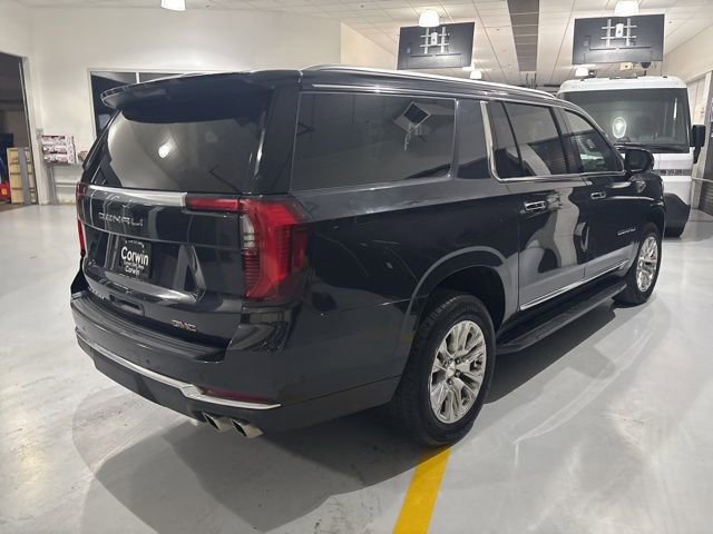 Used 2025 GMC Yukon XL Denali AWD/4WD image 9
