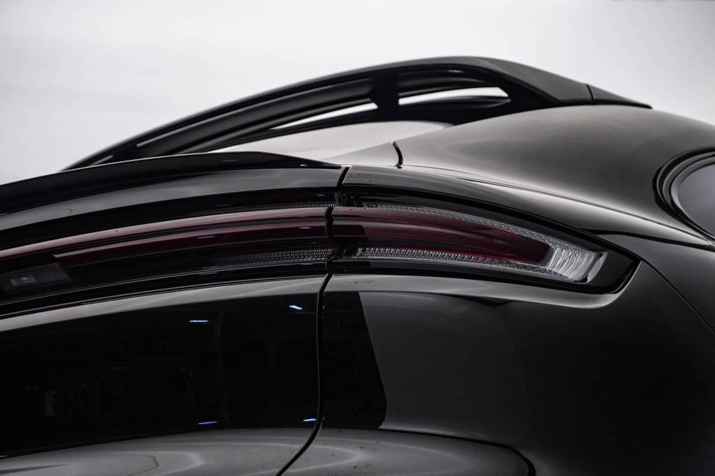 New 2026 Porsche Cayenne Coupe AWD/4WD image 12
