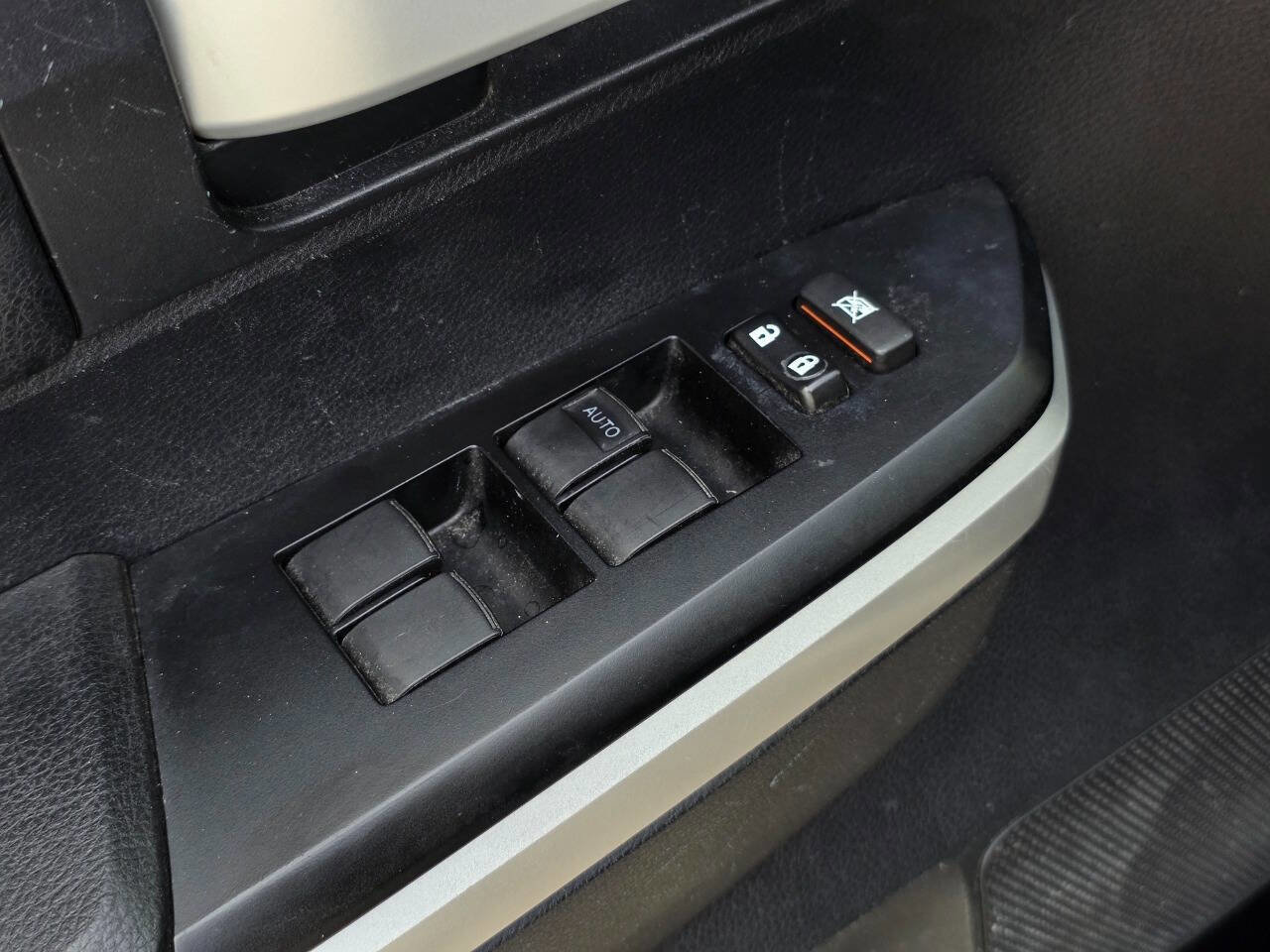 Used 2015 Toyota Tundra SR5 RWD image 19