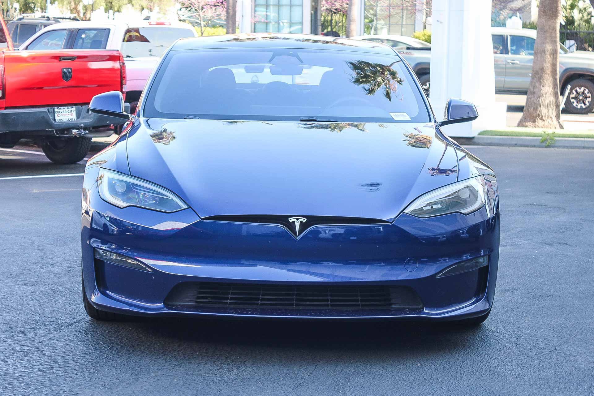 Used 2023 Tesla Model S Standard Range image 2