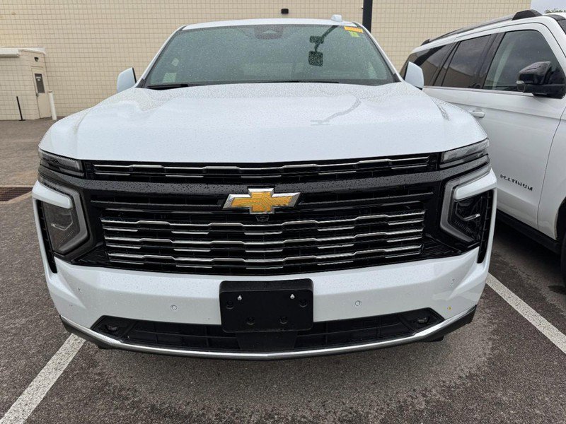 Used 2026 Chevrolet Tahoe High Country AWD/4WD image 2