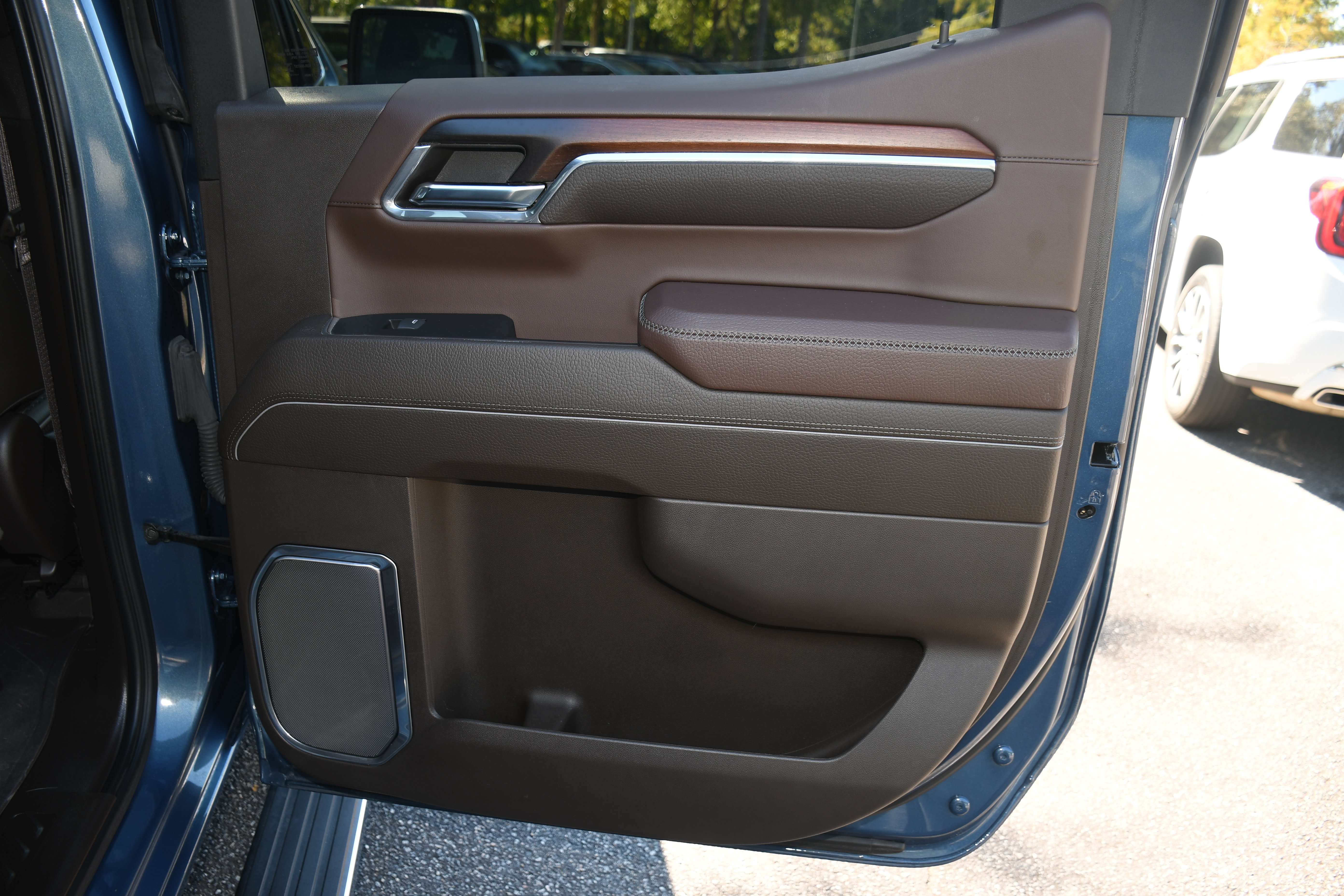 Used 2024 GMC Sierra 1500 Denali AWD/4WD image 21