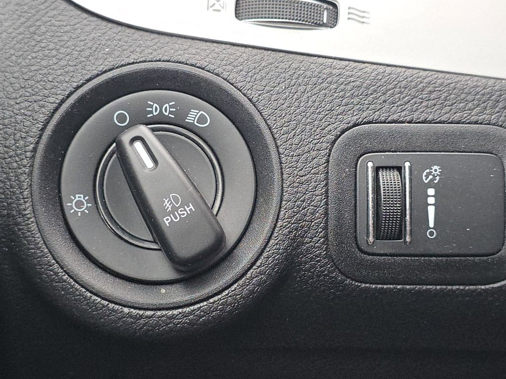 Used 2016 Dodge Journey SXT w/ Comfort/Convenience Group image 26