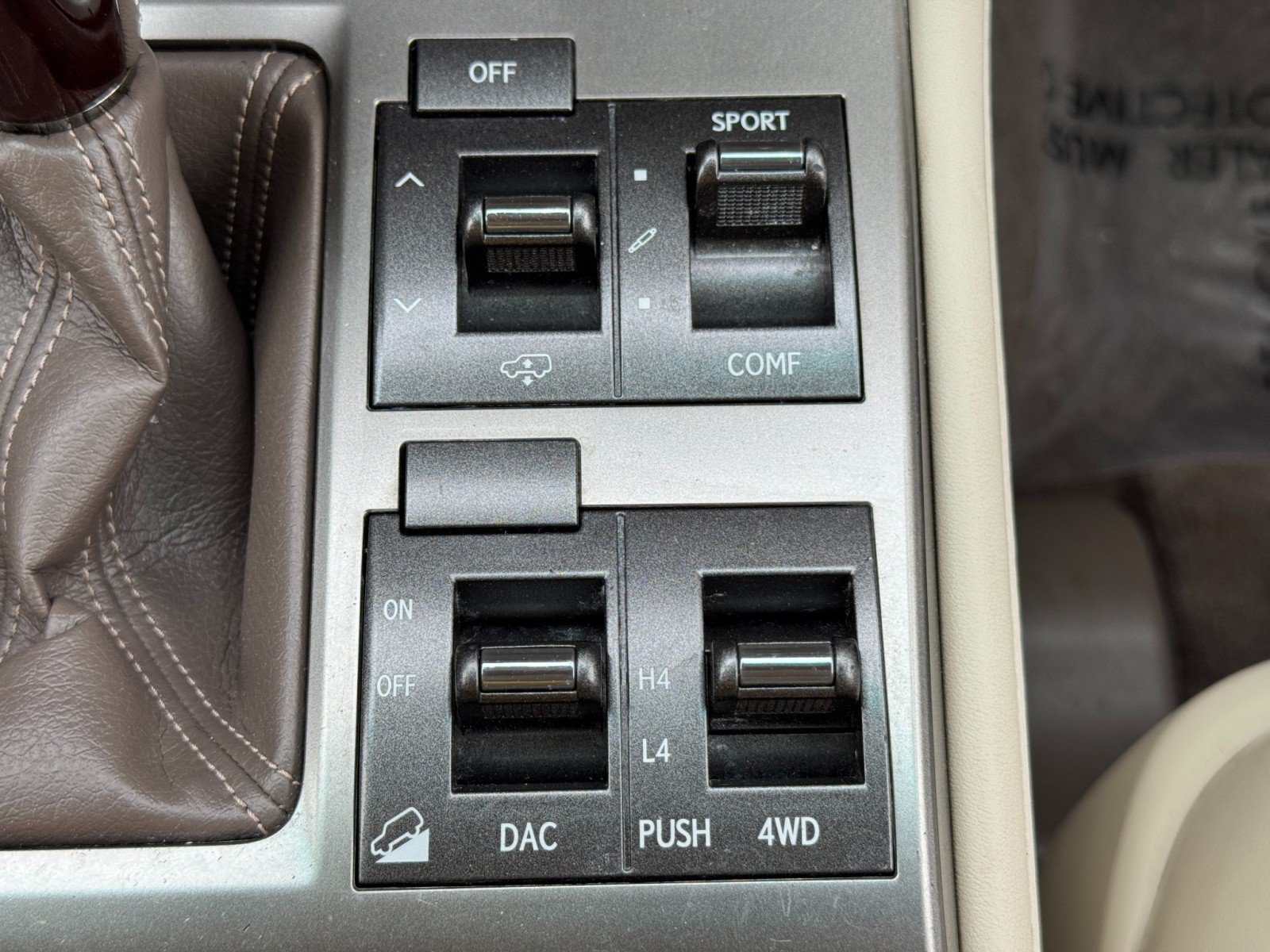 Used 2015 Lexus GX 460 Luxury AWD/4WD image 34