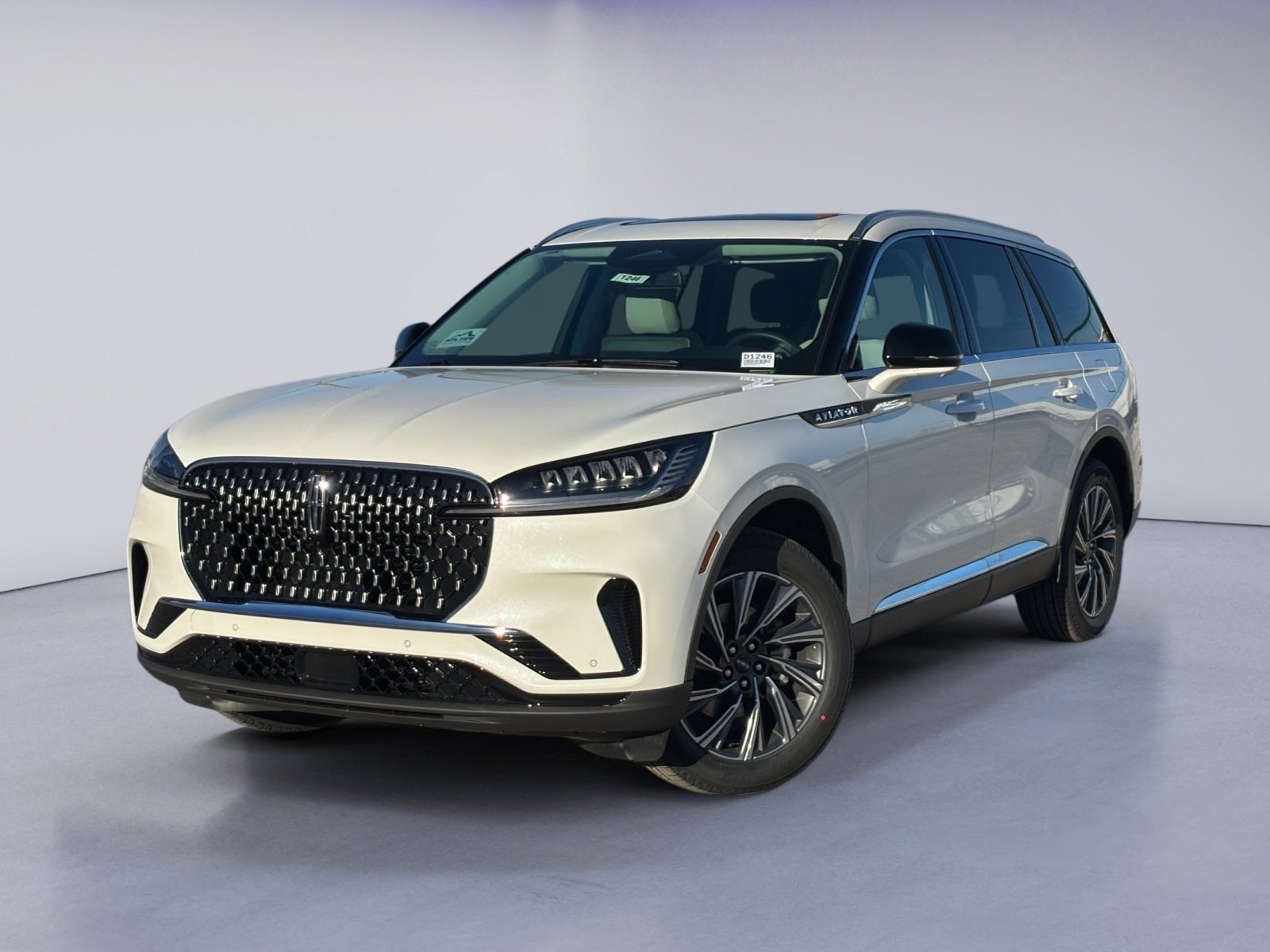 New 2026 Lincoln Aviator AWD image 2