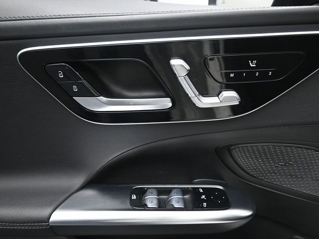 Used 2022 Mercedes-Benz C 300 Sedan image 21