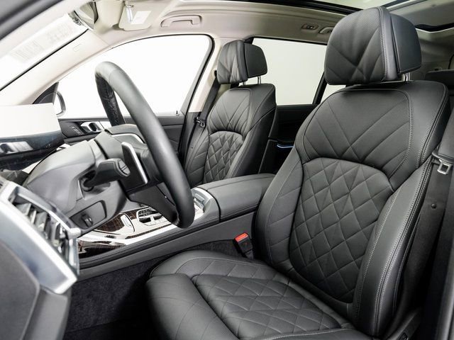 Used 2026 BMW X7 xDrive40i image 5