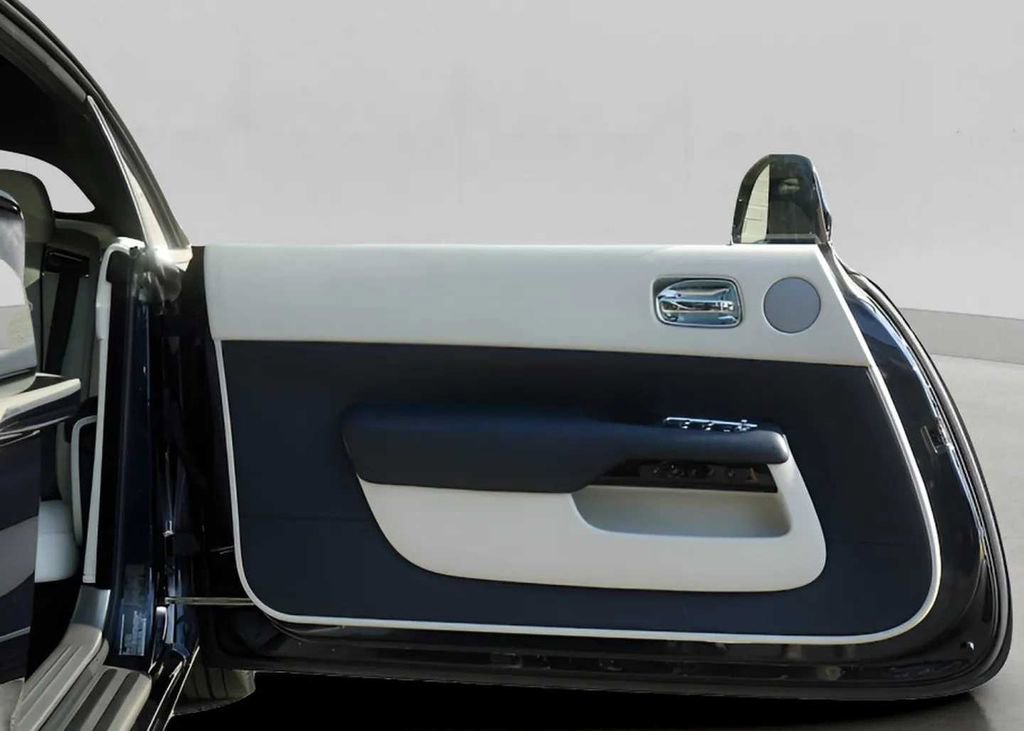 Certified 2019 Rolls-Royce Dawn image 14