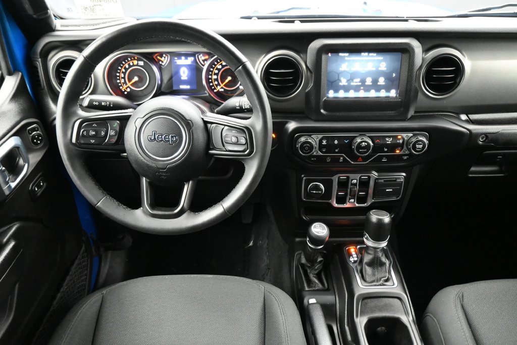 Used 2023 Jeep Gladiator Sport AWD/4WD image 5