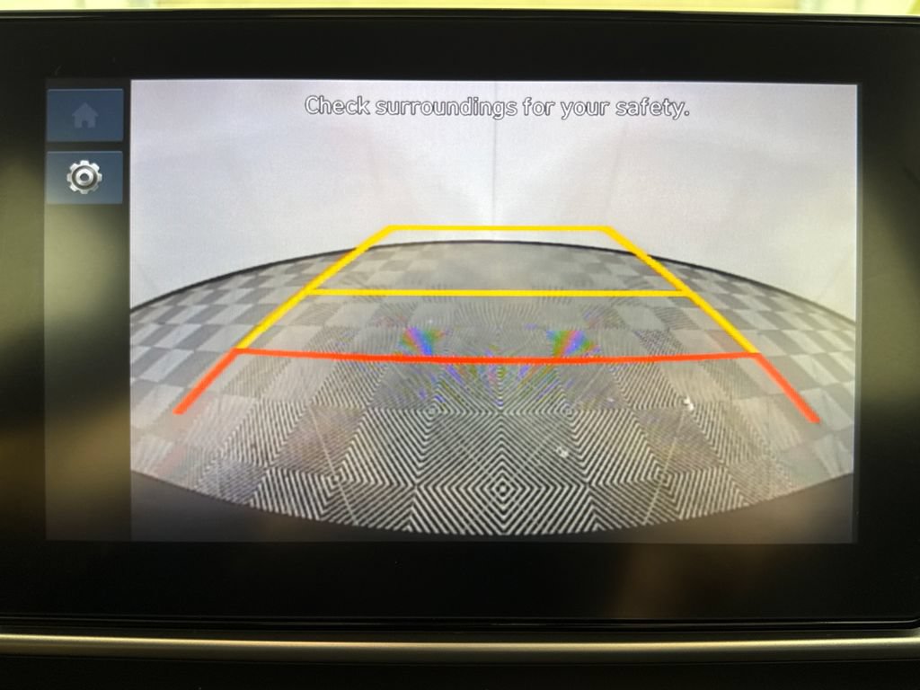 Used 2023 Hyundai Venue SEL FWD image 21