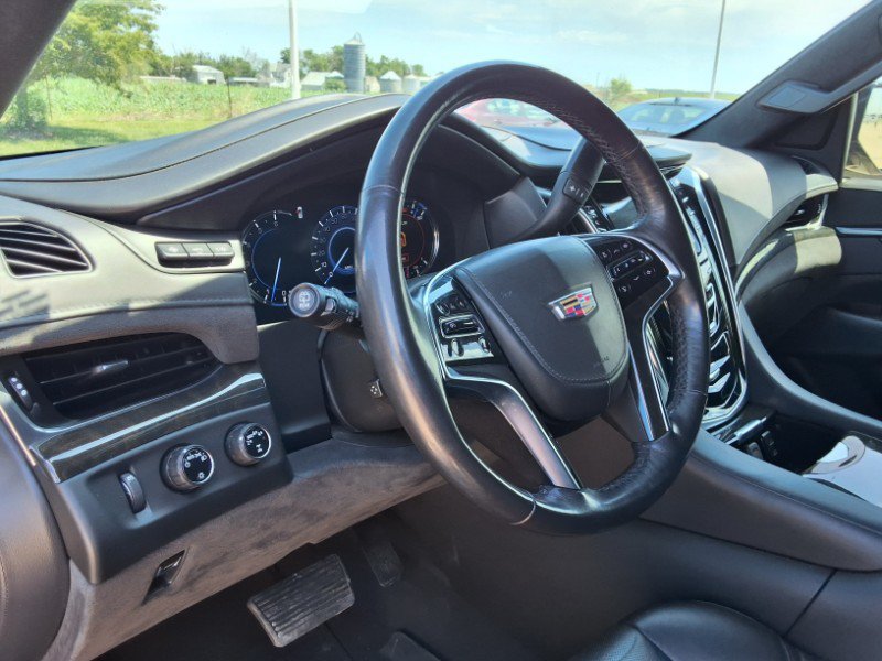 Used 2020 Cadillac Escalade ESV Platinum AWD/4WD image 10