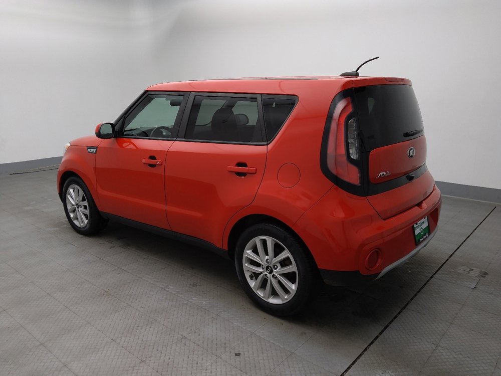 Used 2019 Kia Soul + image 3