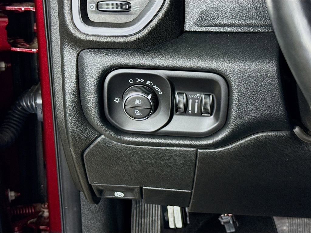 Used 2019 RAM 2500 Laramie w/ Night Edition image 10