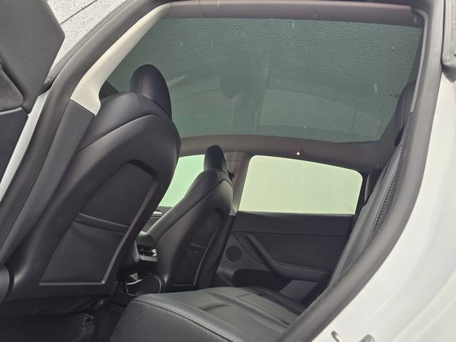 Used 2023 Tesla Model Y Long Range image 32