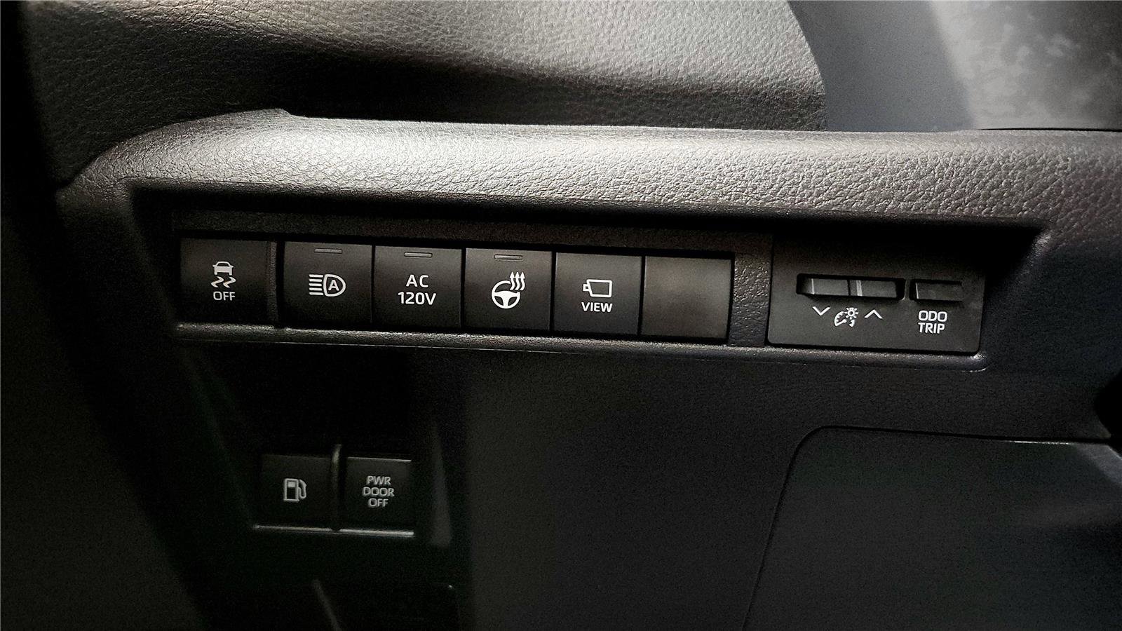 Used 2026 Toyota Sienna Platinum image 35