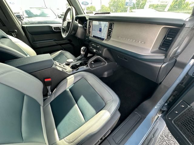 New 2024 Ford Bronco Outer Banks w/ Sasquatch Package AWD/4WD image 23