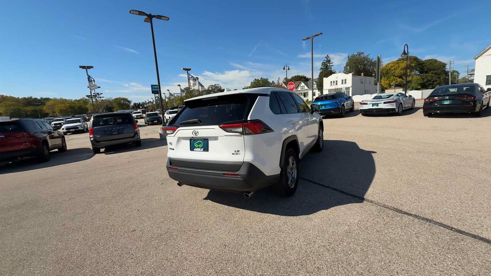 Used 2025 Toyota RAV4 LE AWD/4WD image 7