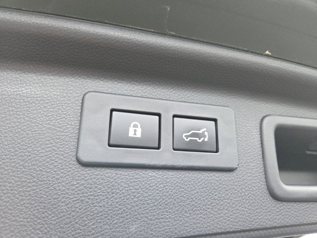 Certified 2023 Subaru Forester Premium image 17