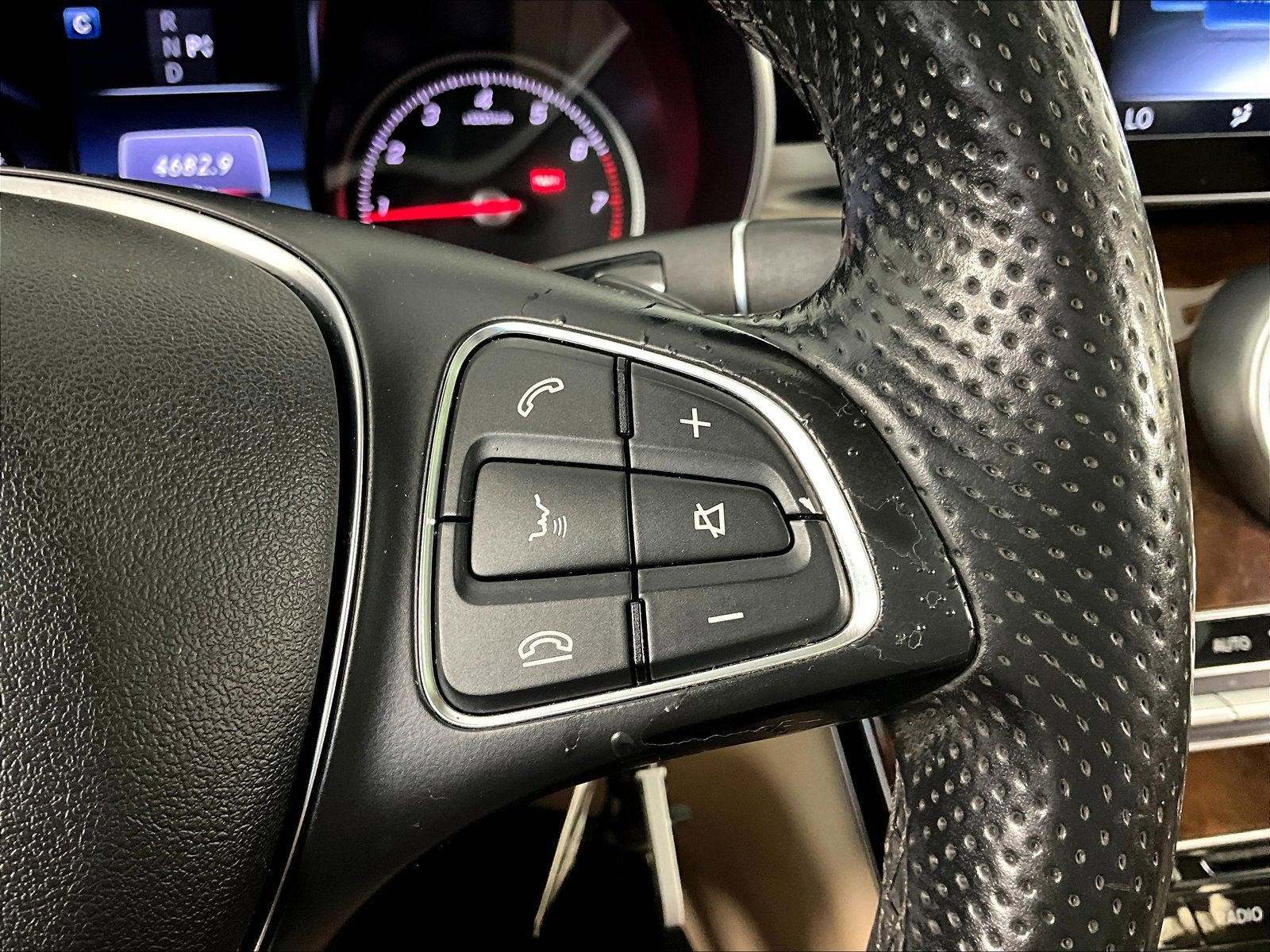 Used 2016 Mercedes-Benz C 300 4MATIC Sedan image 11