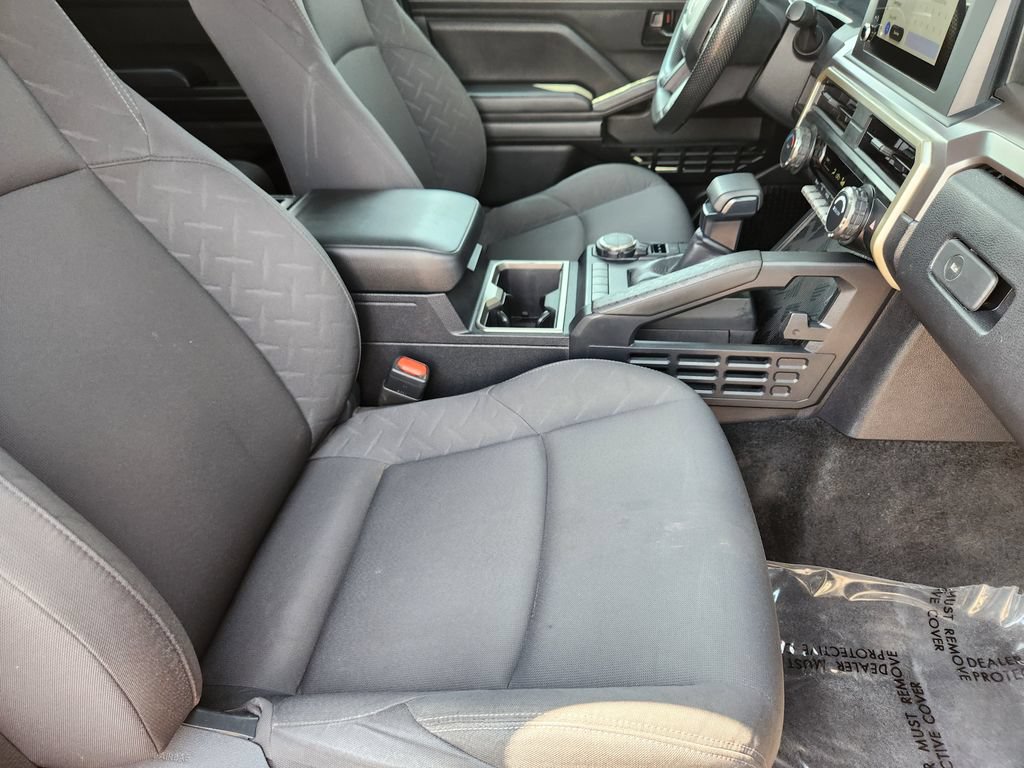 Used 2024 Toyota Tacoma SR5 AWD/4WD image 5
