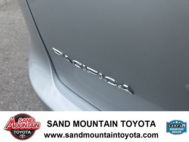 Used 2024 Chrysler Pacifica Limited image 10