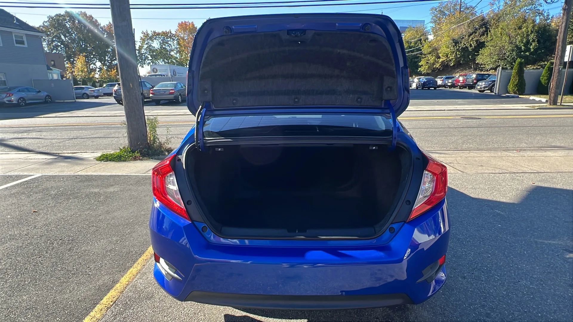 Used 2018 Honda Civic EX image 9