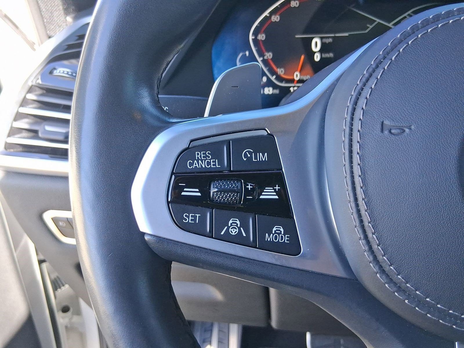 Used 2021 BMW X5 xDrive40i w/ M Sport Package image 16