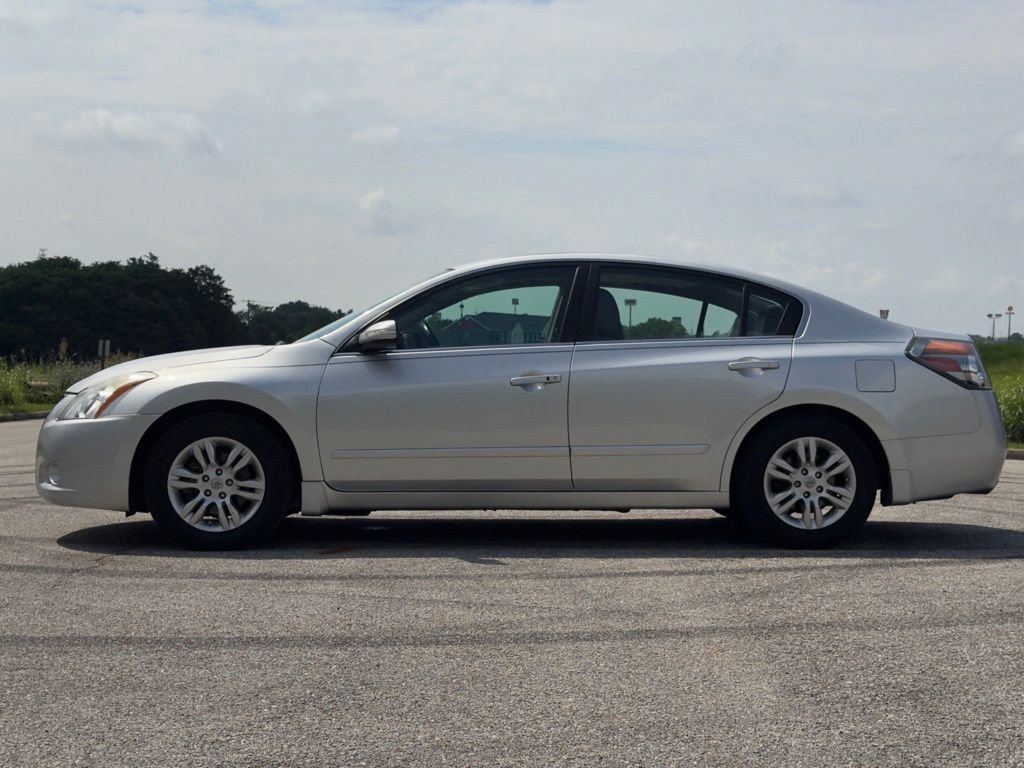 Used 2011 Nissan Altima 2.5 S w/ Convenience Pkg FWD image 7