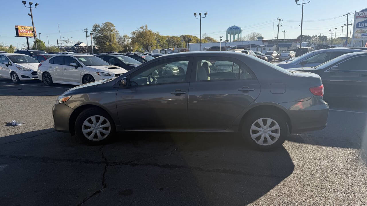 Used 2011 Toyota Corolla LE image 9