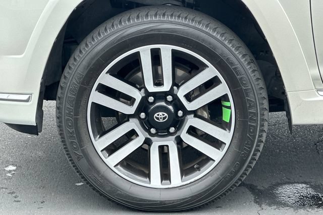 Used 2023 Toyota 4Runner Limited AWD/4WD image 30