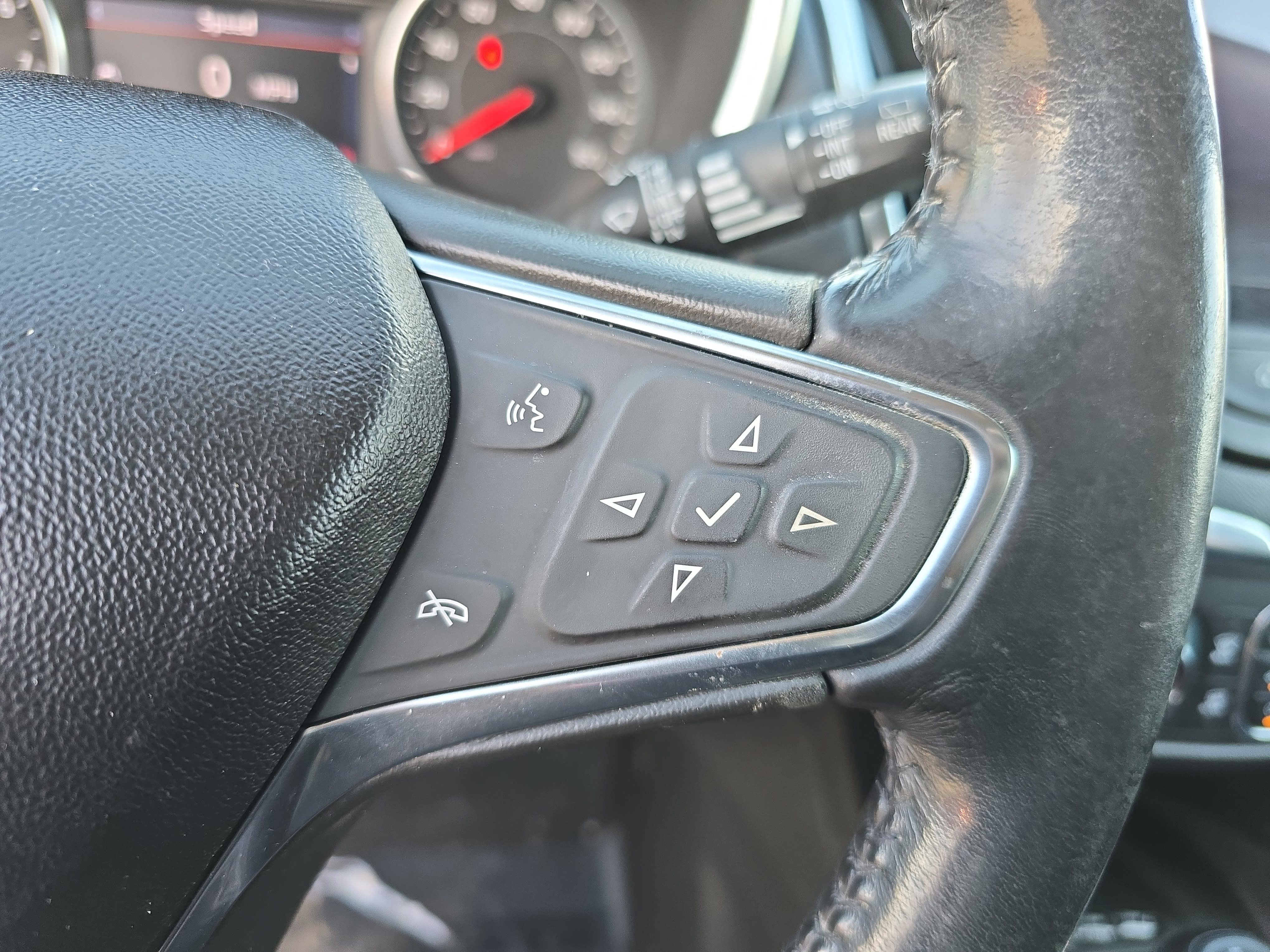 Used 2020 Chevrolet Equinox Premier image 18