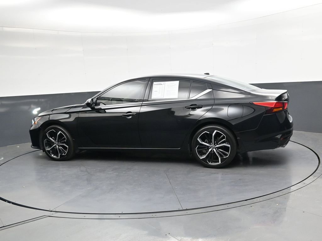 Used 2023 Nissan Altima 2.5 SR FWD image 6