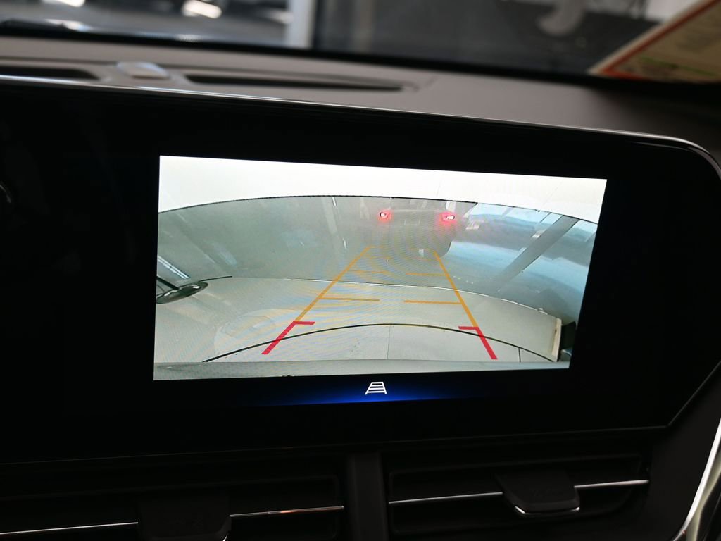 Used 2024 Chevrolet Trax RS w/ Sunroof Package image 20