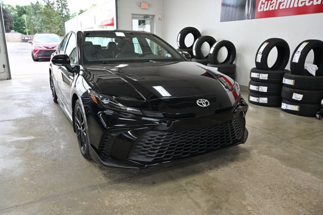New 2026 Toyota Camry SE FWD image 3