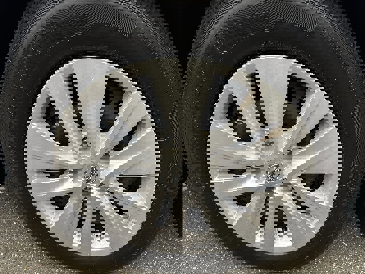 Used 2024 Nissan Sentra S image 10