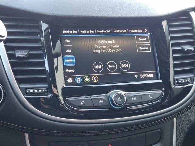 Used 2022 Chevrolet Trax LT w/ LT Convenience Package image 5