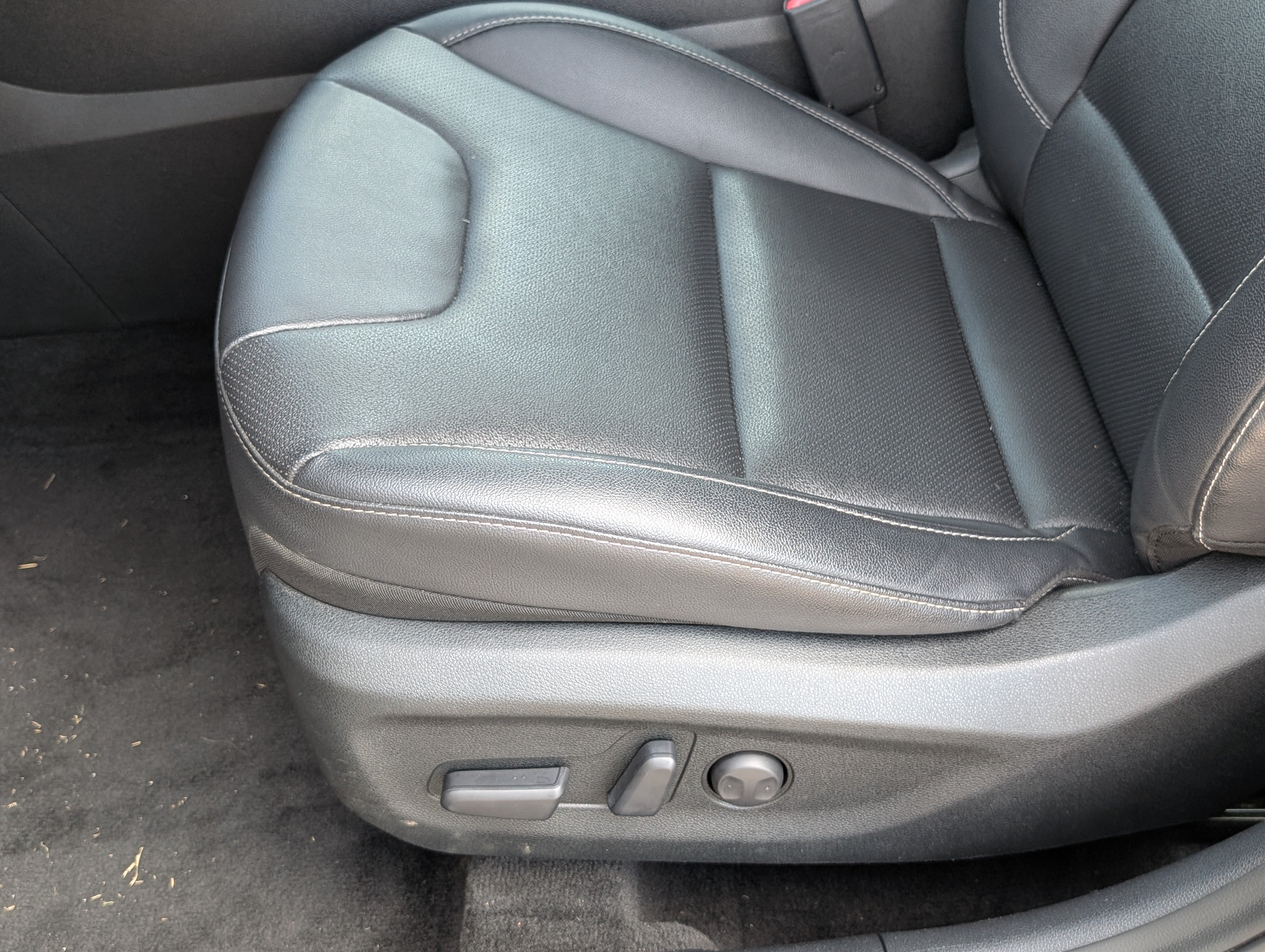 Used 2022 Kia Niro EX Premium FWD image 11