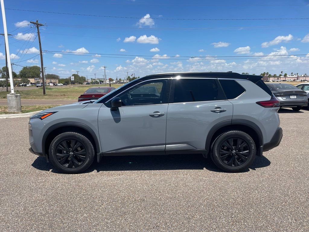 Used 2023 Nissan Rogue SV w/ SV Premium B Package FWD image 4