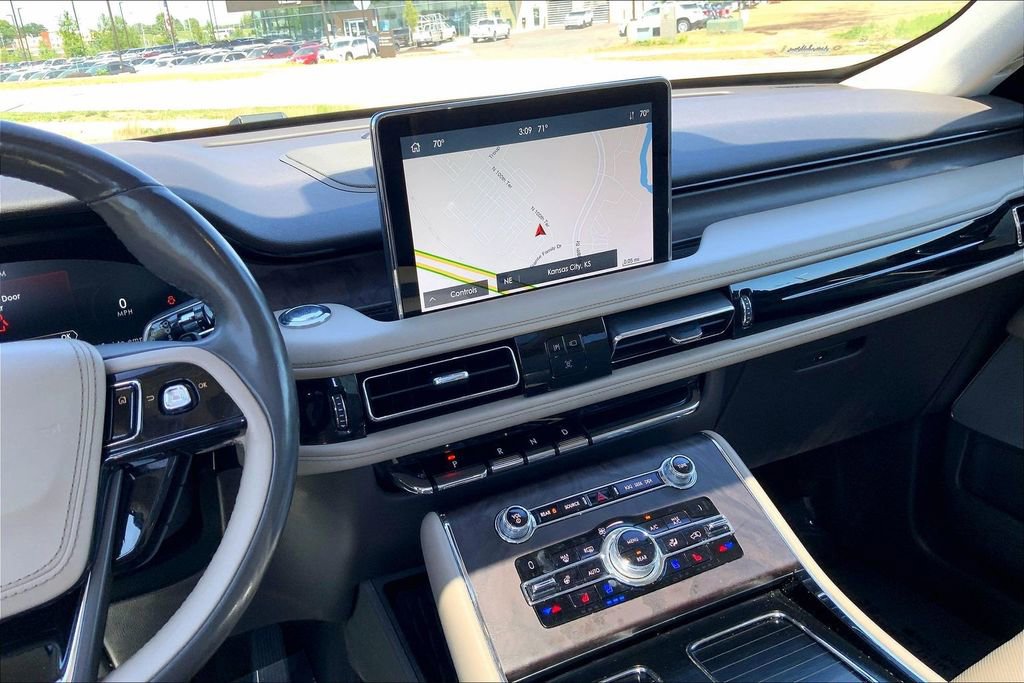 Used 2020 Lincoln Aviator Reserve w/ Equipment Group 202A AWD/4WD image 6