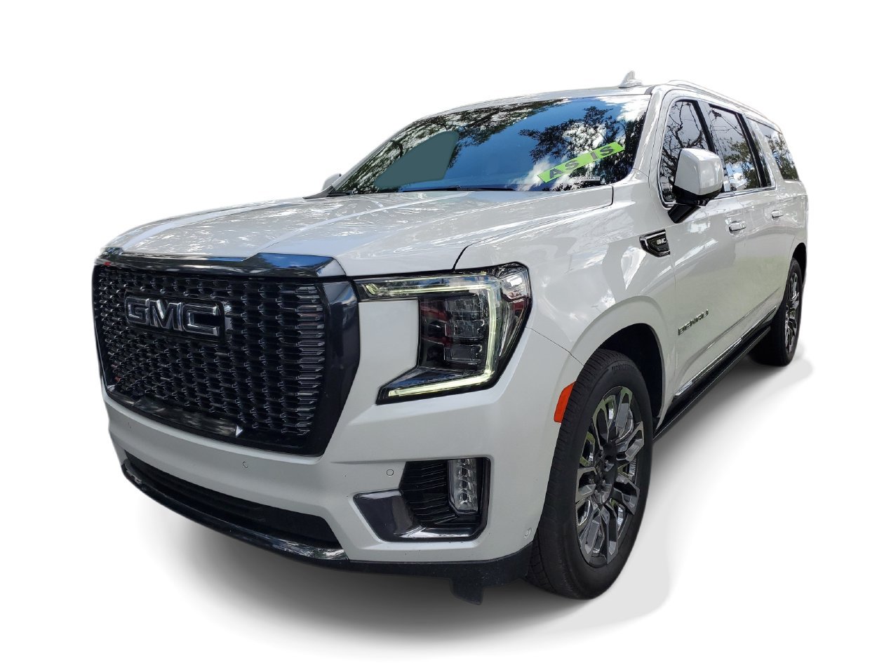 Used 2023 GMC Yukon XL Denali Ultimate AWD/4WD image 2