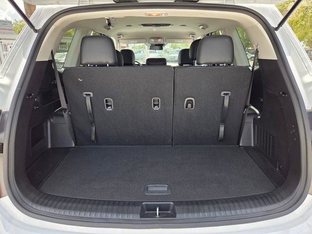 Used 2024 Kia Telluride LX image 9
