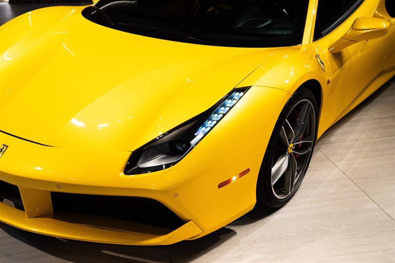 Used 2016 Ferrari 488 GTB RWD image 6