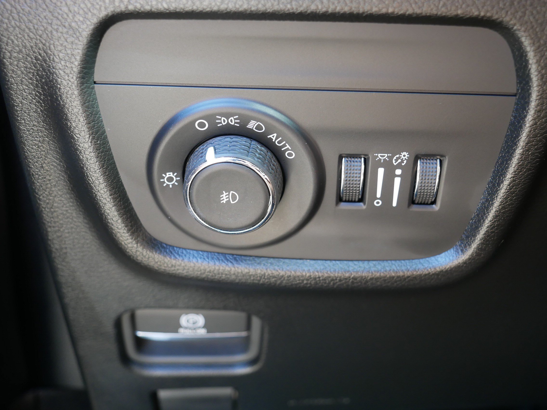 Used 2024 Jeep Grand Cherokee L Summit w/ Advanced Protech Group IV AWD/4WD image 26